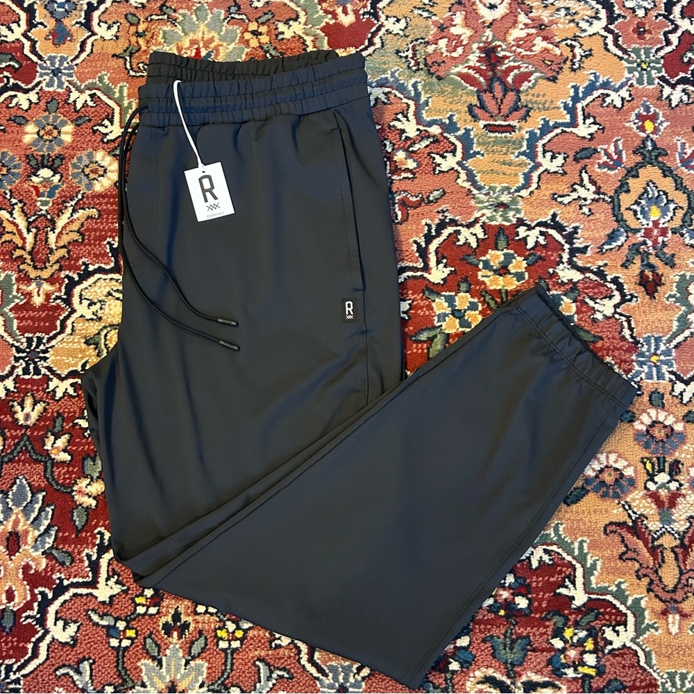 Rhône Essentials Performance Joggers NEW NWT Pants Sweatpants Commuter